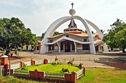 Infant Jesus Shrine, Mangaluru, Dakshina Kannada, Karnataka - Vushii.com Infant Jesus Shrine, Mangaluru, Dakshina Kannada, Karnataka - Vushii.com